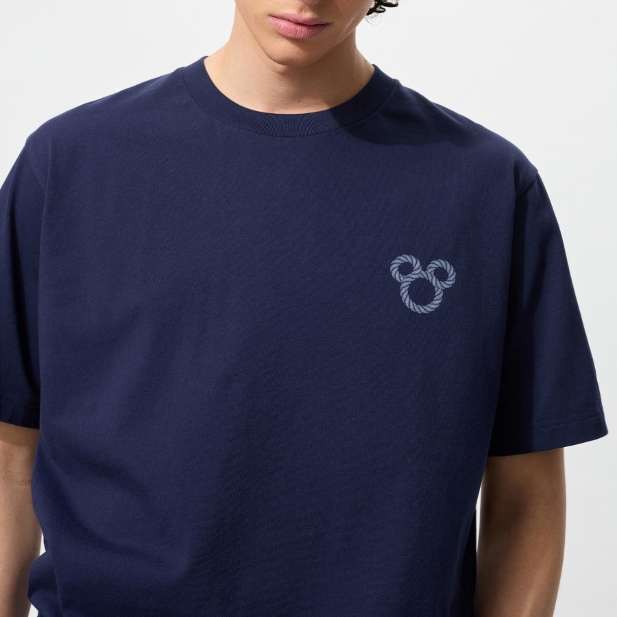 UNIQLO Disney in Blue UT (Graphic T-Shirt Short Sleeve) A