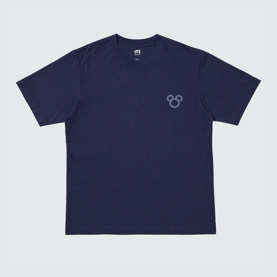 UNIQLO Disney in Blue UT (Graphic T-Shirt Short Sleeve) A