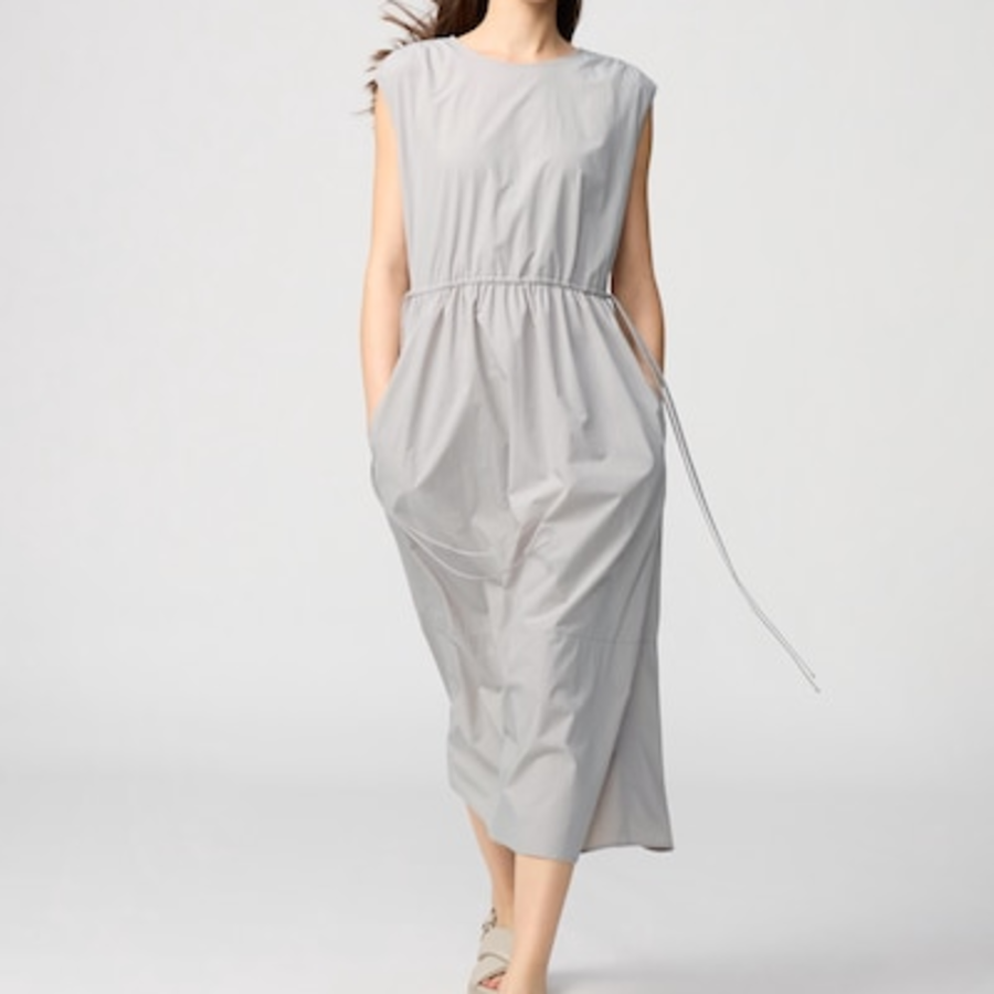 Uniqlo – платье Gathered Dress (Sleeveless)
