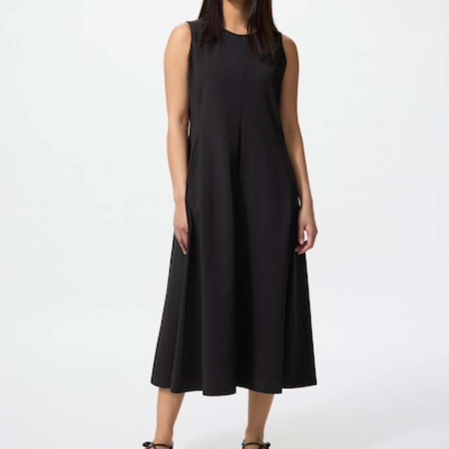 Uniqlo – платье Ultra Stretch Dress (Sleeveless)