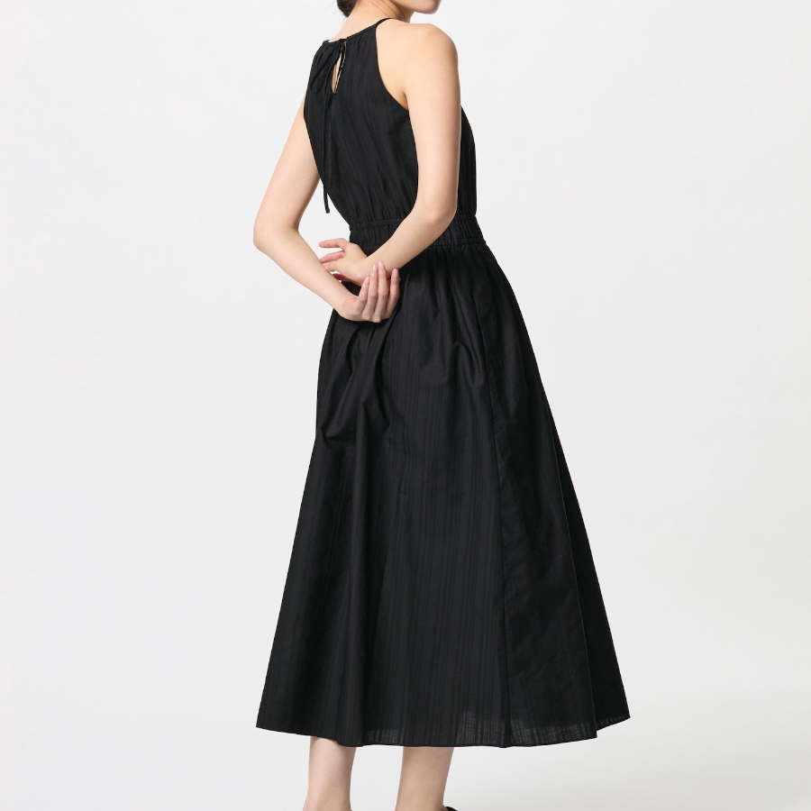 Uniqlo – платье Halter Neck Dress (Sleeveless)