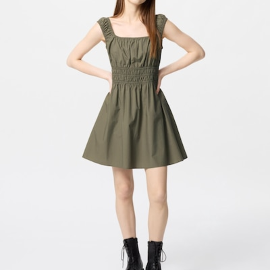 Uniqlo – платье Cotton Gathered Mini Dress (Sleeveless)
