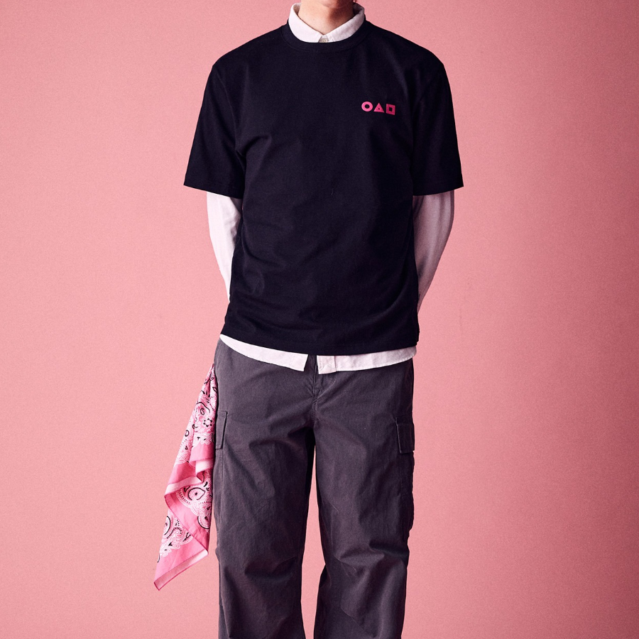 WHO.A.U [WAU X SQUID GAME] Hologram T-Shirt