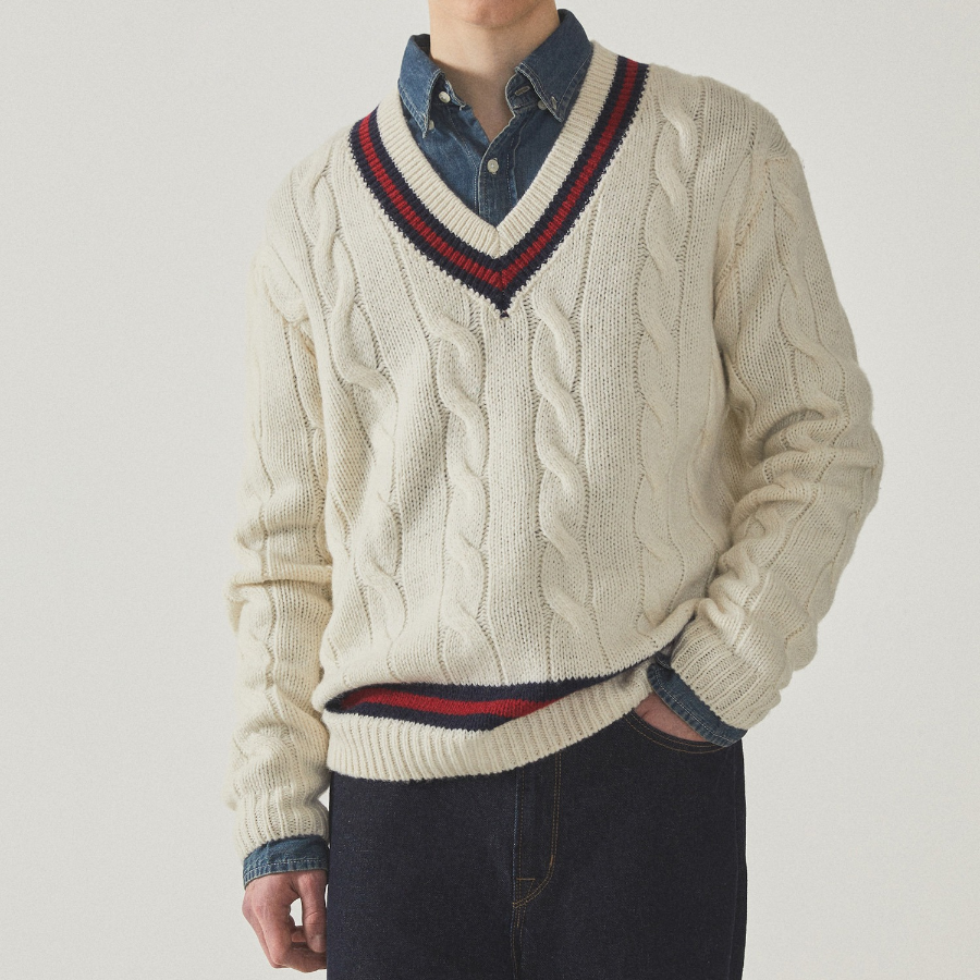 WHO.A.U Tilden V-neck Cable Sweater
