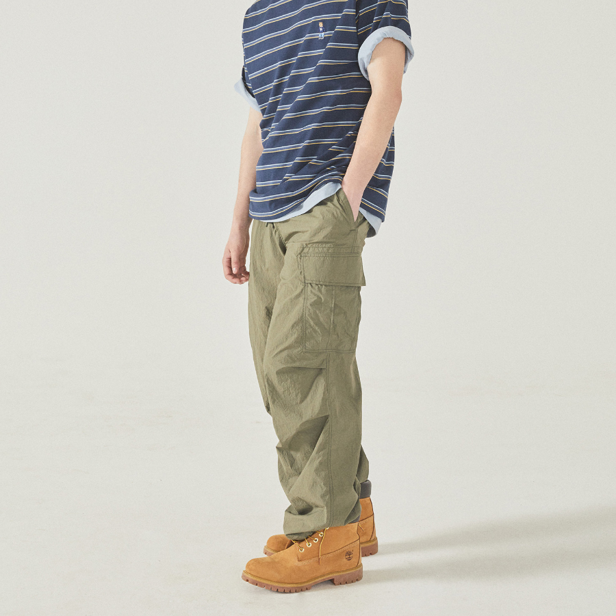 WHO.A.U Wide Nylon Cargo Pants (U)