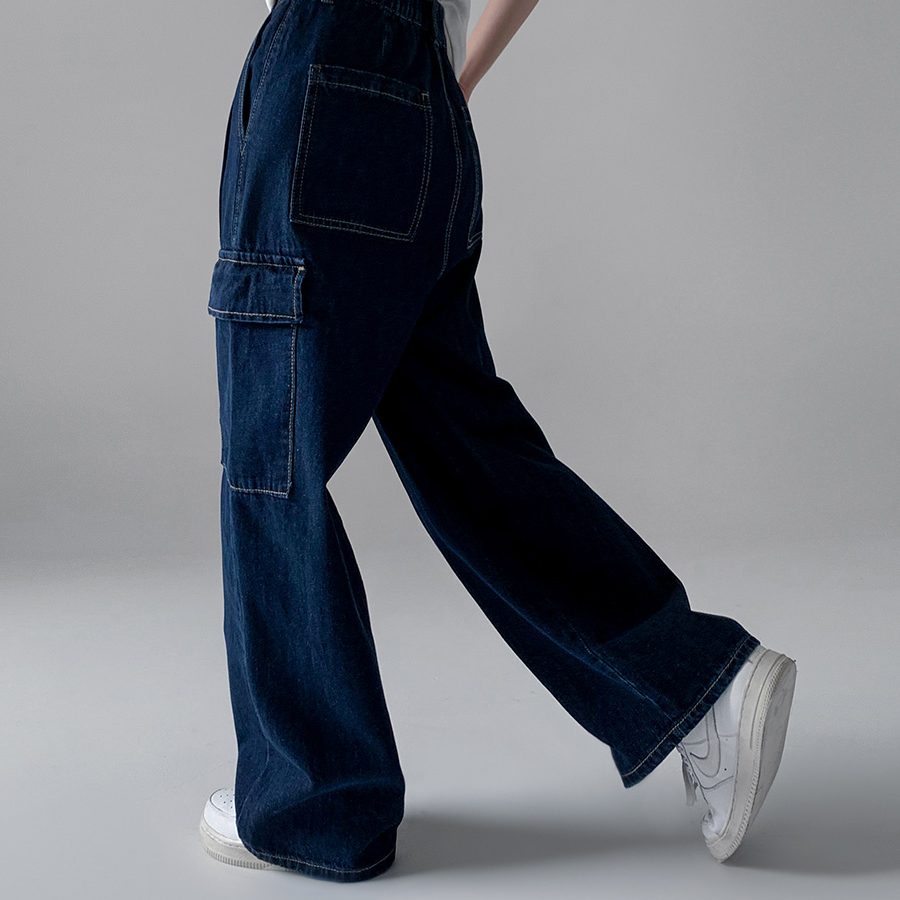 Женские карго-брюки с полурезинкой и двойной защипкой