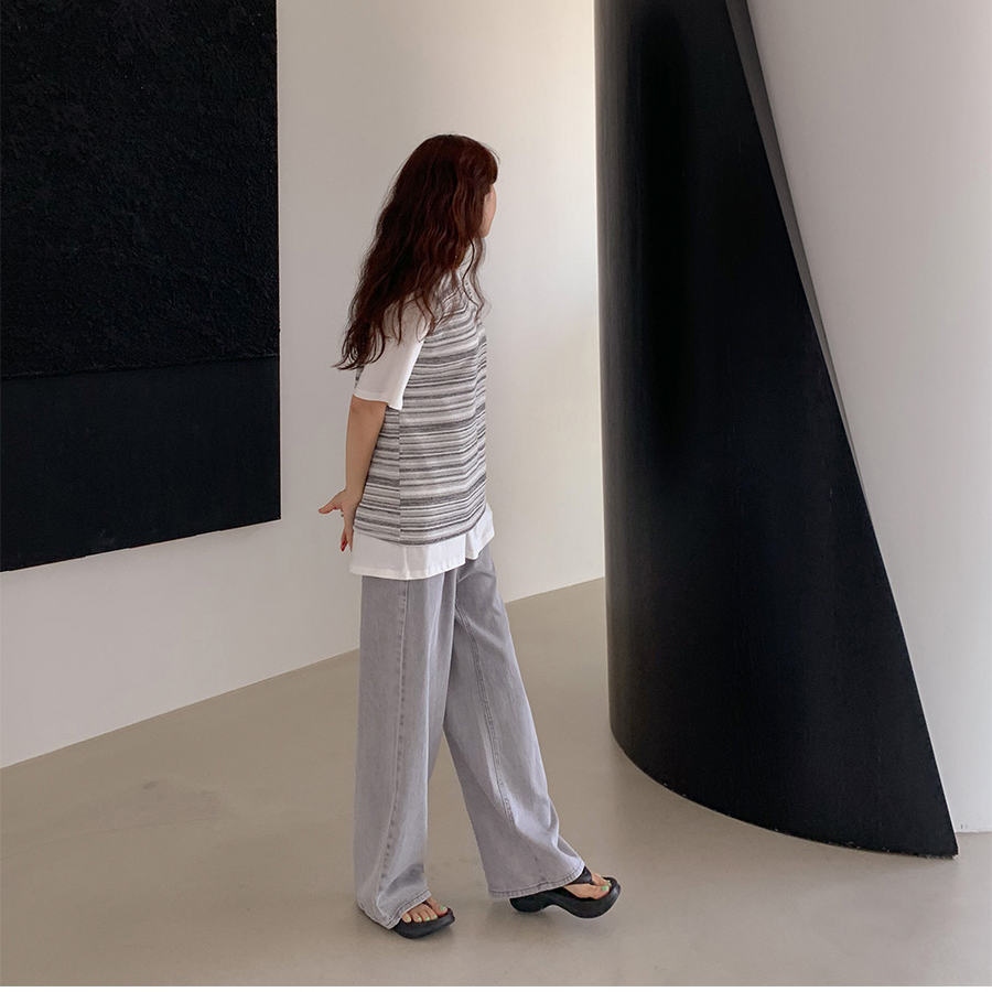 Женские летние джинсы с эластичным поясом и защипами