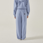 WHO.A.U — брюки Signature Patch Wide Pants (2-way)