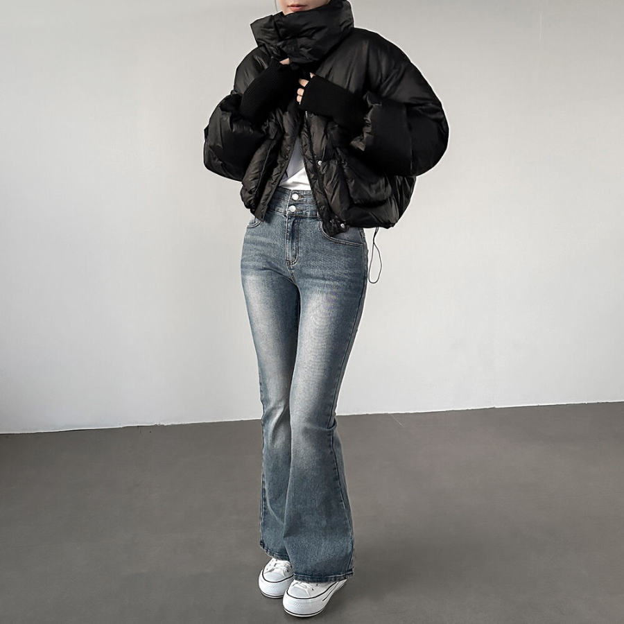 Женские джинсы с корректирующим эффектом, хай-вейстом и двойной пуговицей в фасоне буткат