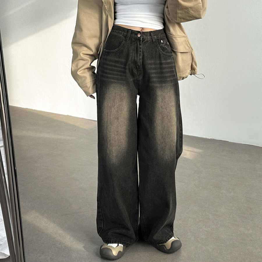 Женские джинсы с завышенной талией, винтажной варкой и объёмным полу-баллонным кроем