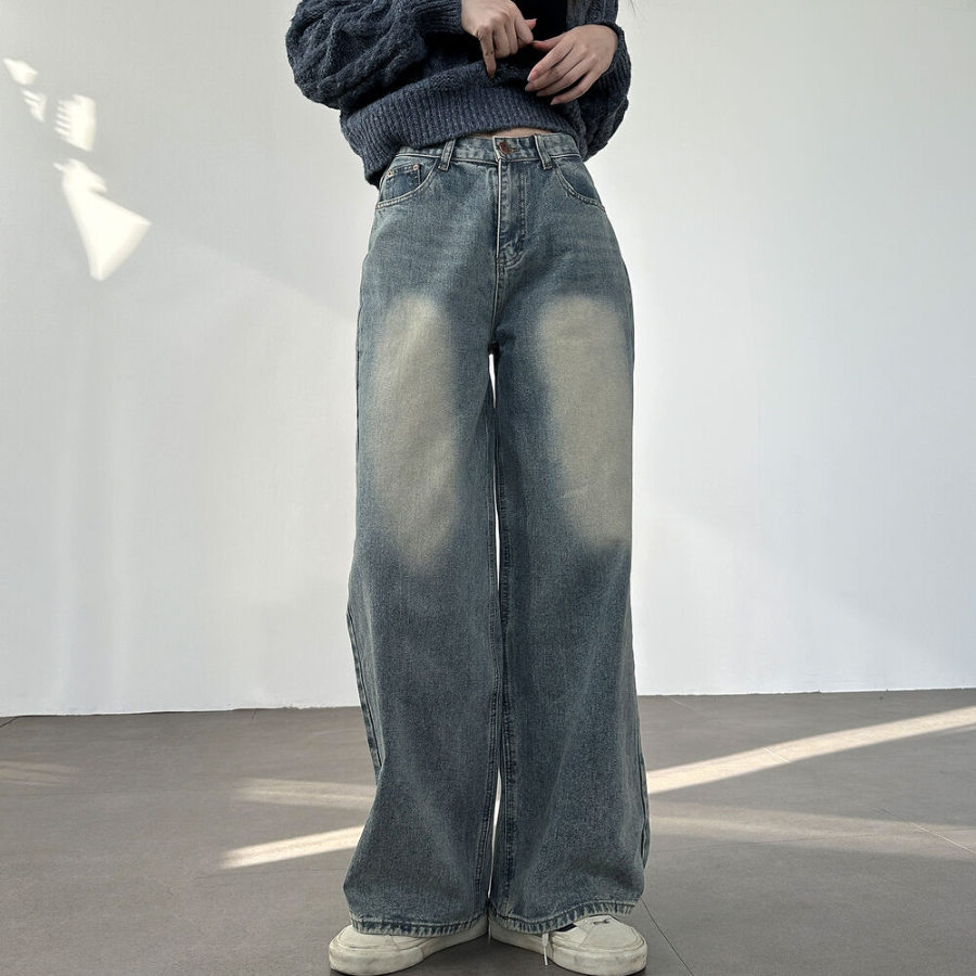 Женские джинсы с завышенной талией, винтажной варкой и объёмным полу-баллонным кроем