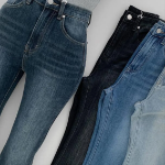 Женские джинсы с эластичным поясом и расклёшенным низом (буткат)