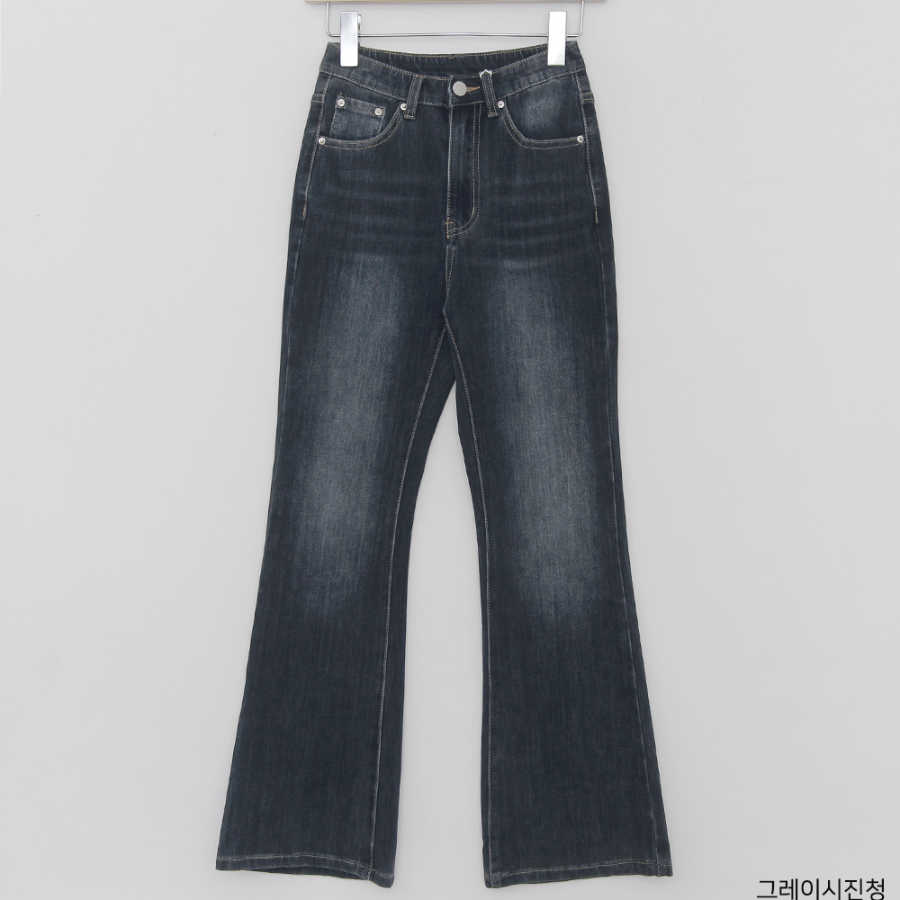 Женские джинсы с эластичным поясом и расклёшенным низом (буткат)