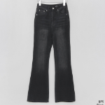 Женские джинсы с эластичным поясом и расклёшенным низом (буткат)