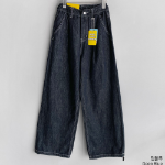 Женские джинсы из необработанного денима с защипом и шнурком на талии