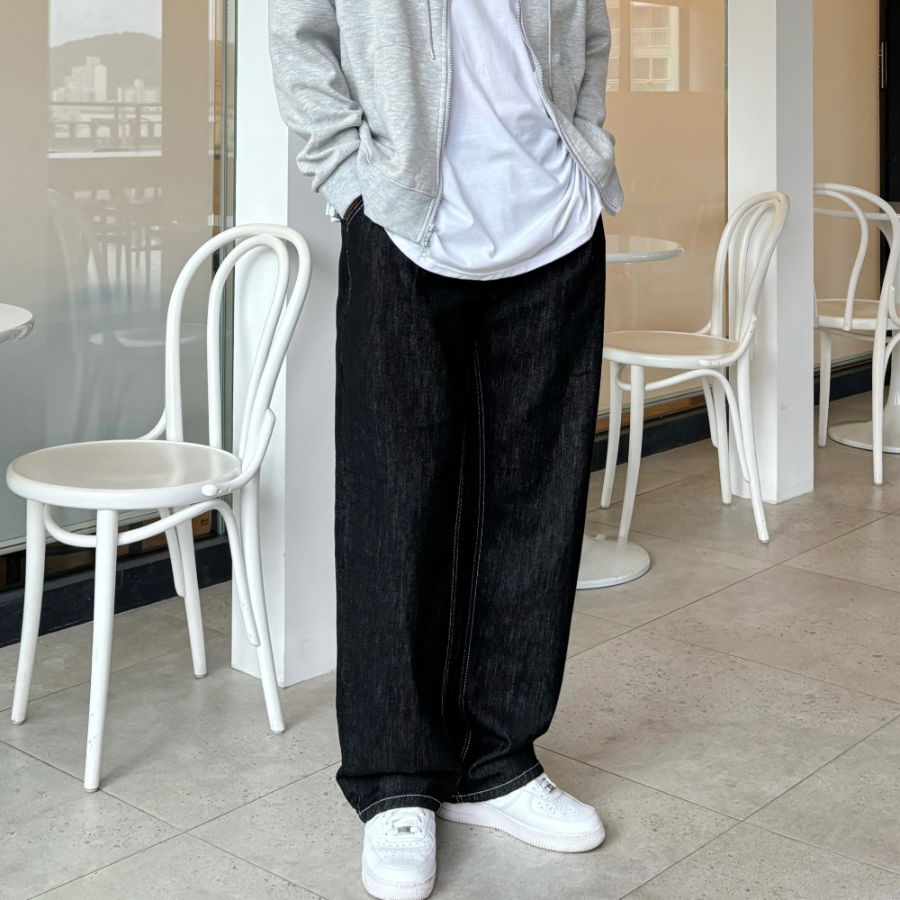 Унисекс джинсы из сырого денима с защипами и контрастной строчкой