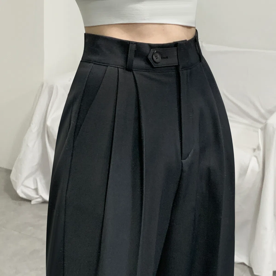 Two-Tuck Wide Slacks