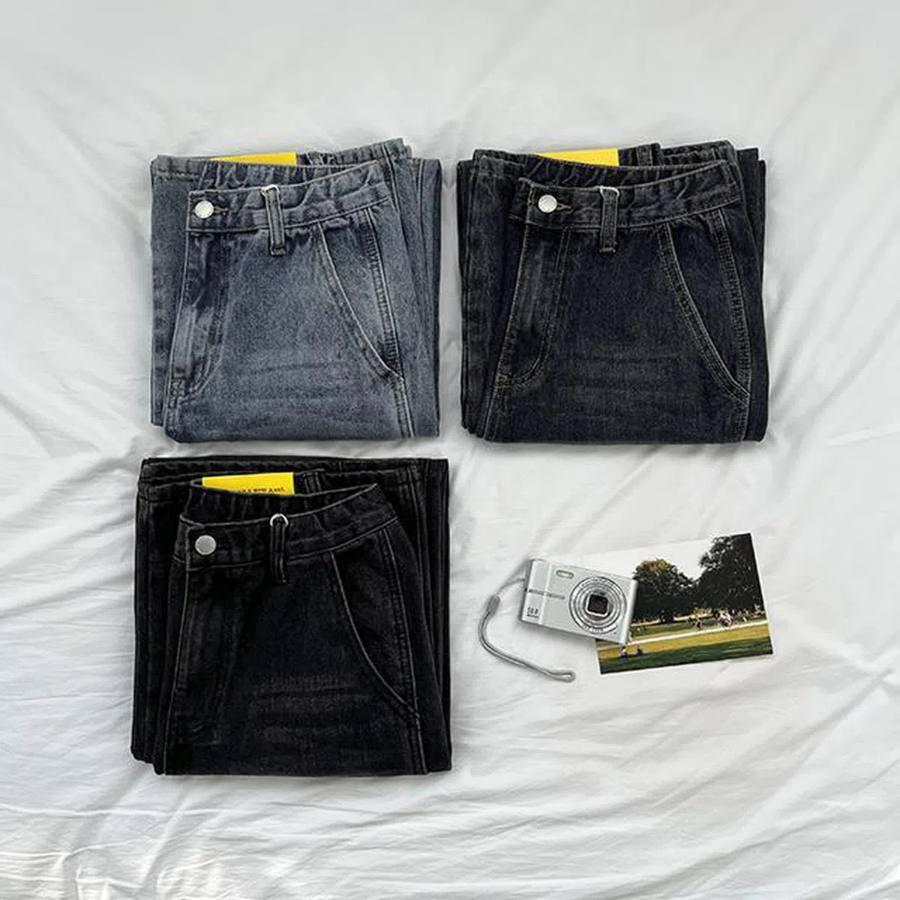 Женские широкие джинсы с аккуратной вертикальной прострочкой