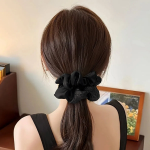 Элегантная классическая резинка-скранчи — изысканный акцент на каждый день