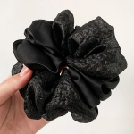 Элегантная классическая резинка-скранчи — изысканный акцент на каждый день