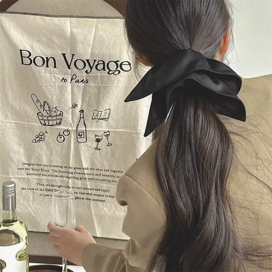 Атласная шелковая резинка-скранчи с лентой— элегантное дополнение для изысканных причёсок