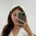 Простой однотонный перекрученный ободок-бандана — универсальный аксессуар на каждый день