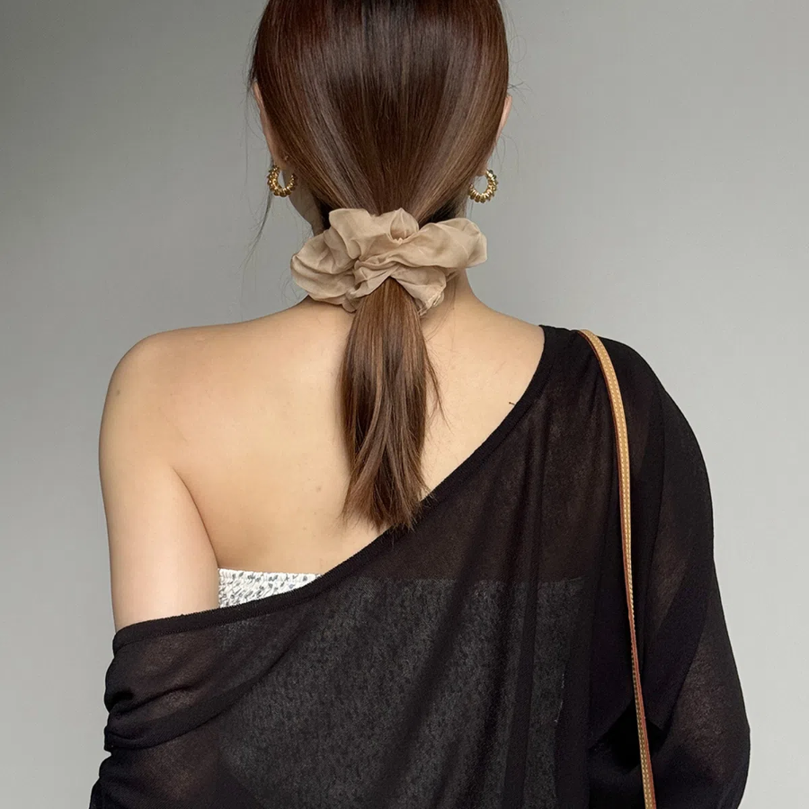 Пышная шифоновая биг-скранчи с эффектом слоистости — воздушная резинка для волос на каждый день