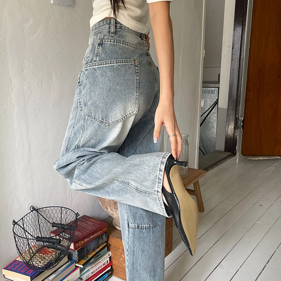 Женские джинсы Pin Curved в светлом дениме с изогнутым кроем