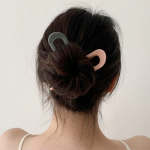 Пастельная U-образная шпилька для волос — глянцевая, минималистичная, для стильных причёсок