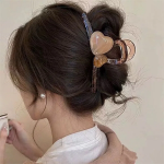 Набор из 3 заколок «Heart» — милый акцент для повседневных и праздничных причёсок