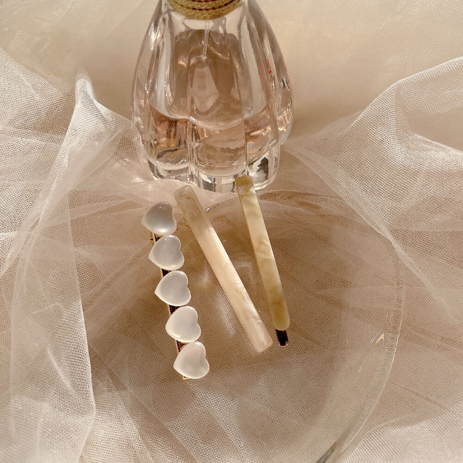 Набор мраморных заколок с перламутровым сердцем — изысканный акцент на каждый день