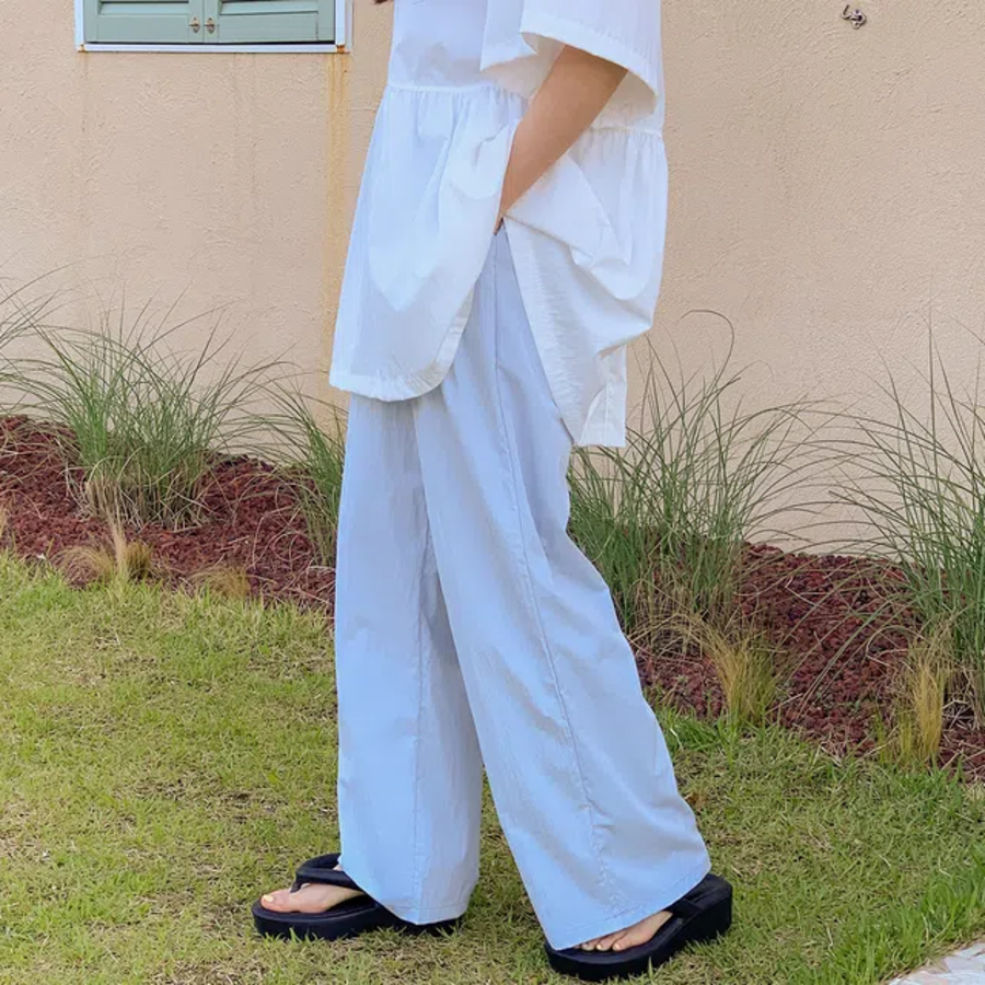 Женские прямые брюки с поясом на резинке из лёгкой ткани