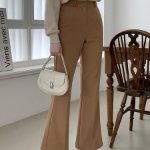 Женские полубуткат брюки с потайной резинкой и защитой от сминания