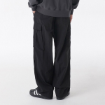 Nylon One-Tuck Parachute Cargo Pants [Black]