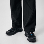 Nylon One-Tuck Parachute Cargo Pants [Black]