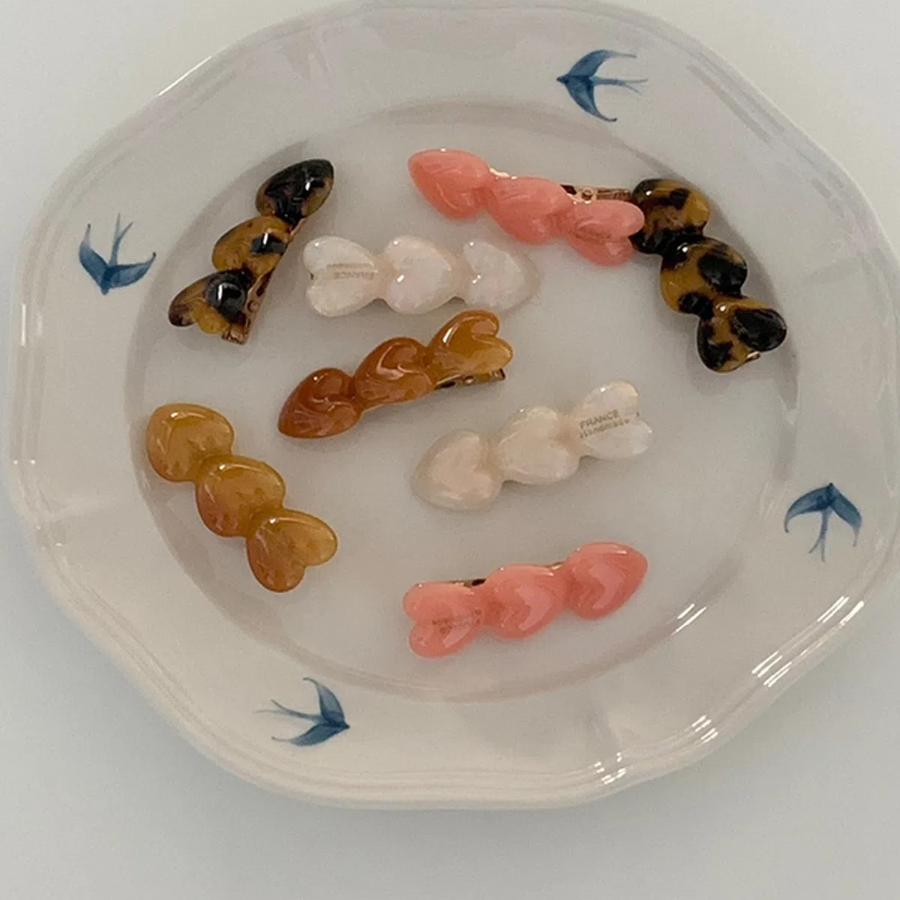 Набор заколок 1+1 «Тройное сердце» Lorence в французском стиле — нежный акцент для весеннего образа