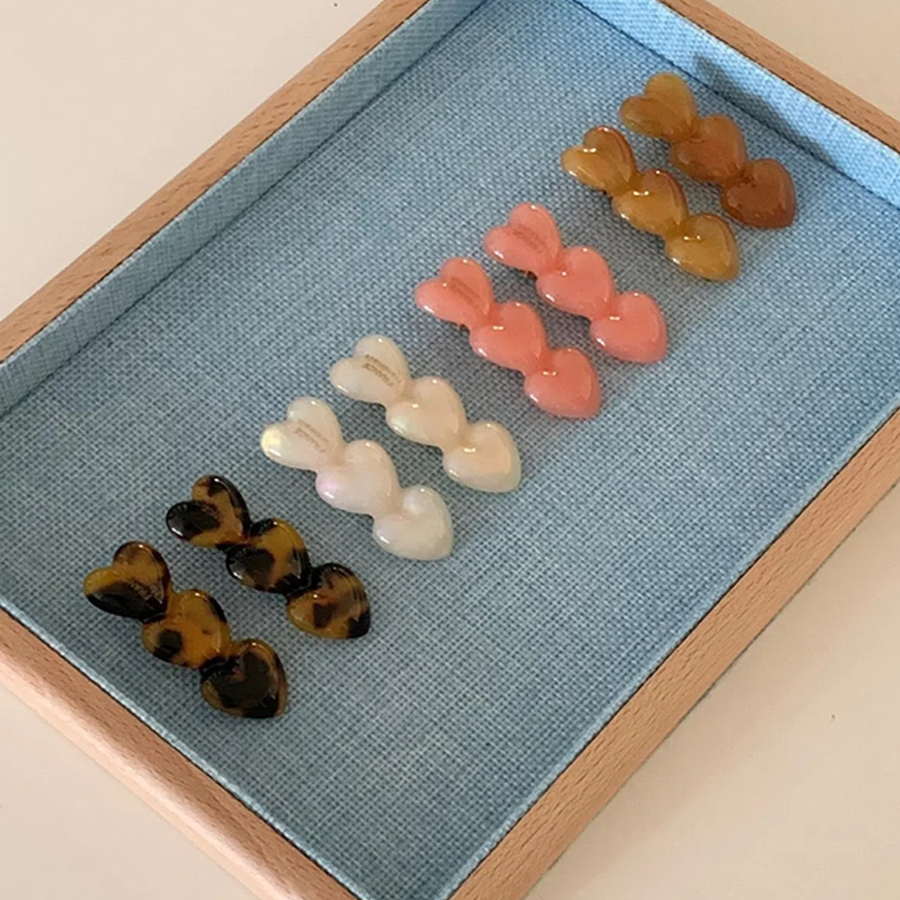 Набор заколок 1+1 «Тройное сердце» Lorence в французском стиле — нежный акцент для весеннего образа