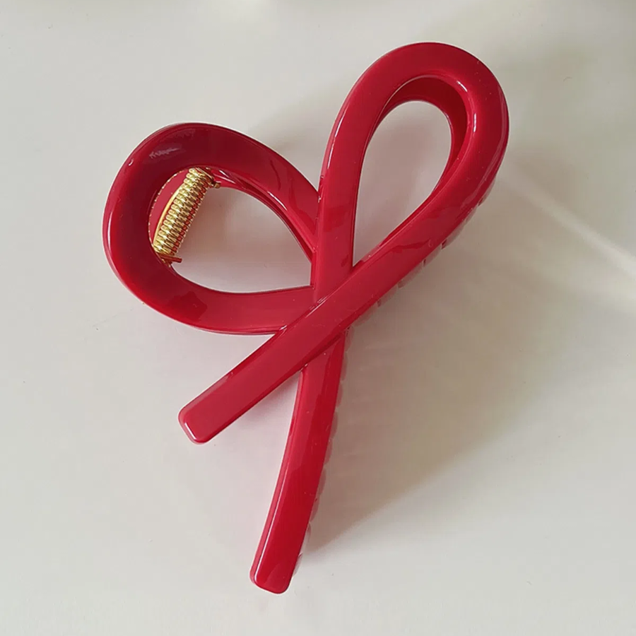 Заколка-краб с сердечком и бантом — нежный акцент для романтичных причёсок