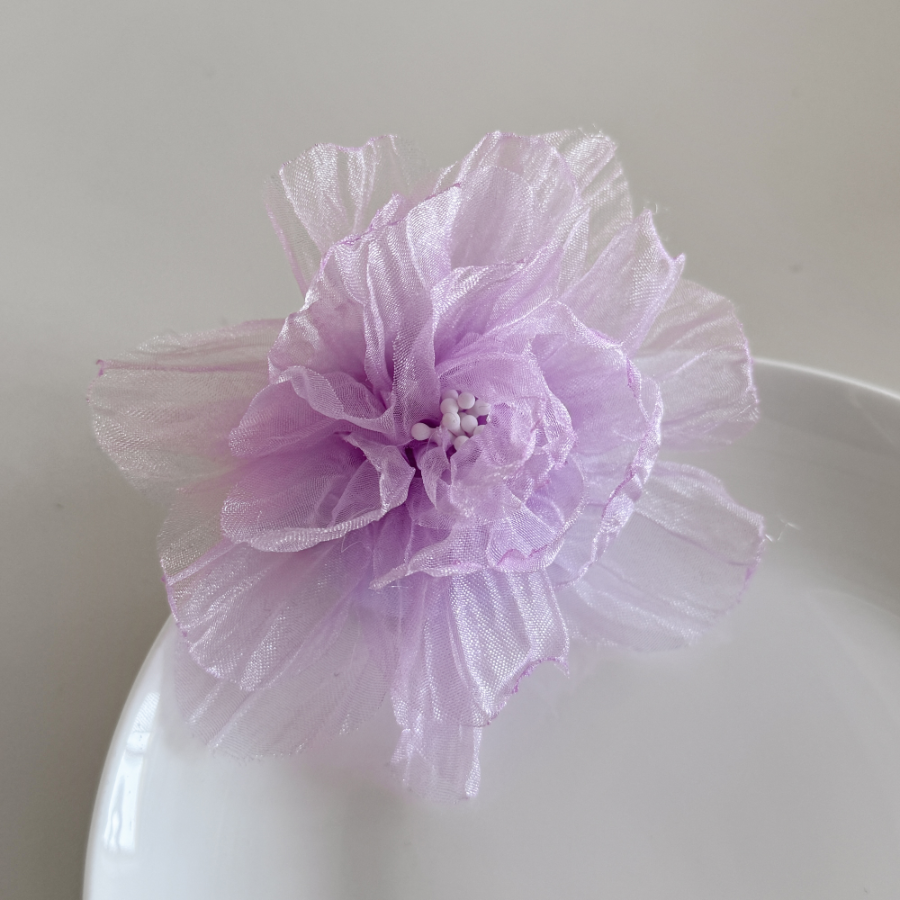 Заколка-цветок Peony Blossom — нежный акцент для романтичного образа