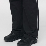 Piping Line Wide Track Pants [Black]