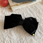 Женская замшевая заколка-краб с большим бантом — изящный акцент для праздничного образа