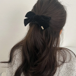 Женский резинка бархатным бантом Colline — утончённая классика для стильных образов