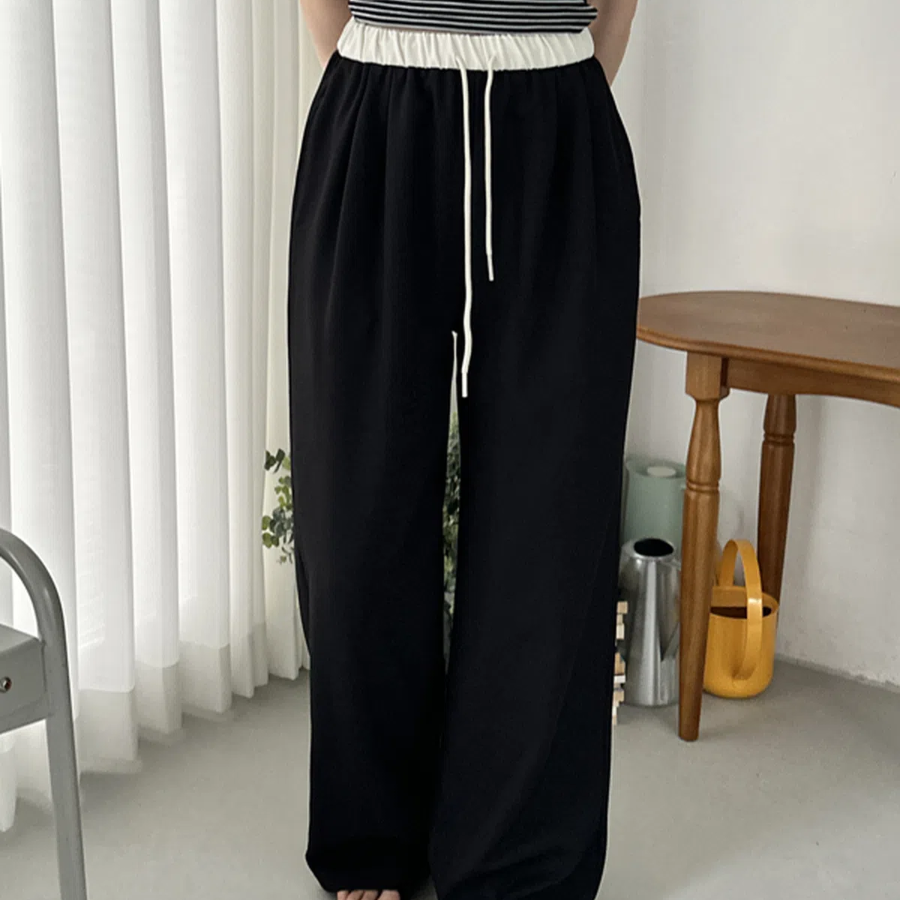 Banded Pintuck Wide Slacks — широкие брюки с эластичным поясом и защипами