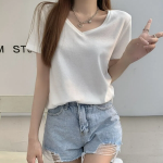 PERIEM – базовая футболка с V-образным вырезом