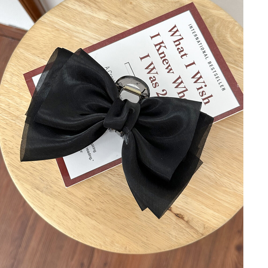 Женская большая заколка-краб с атласным бантом — нежный акцент для романтичного образа