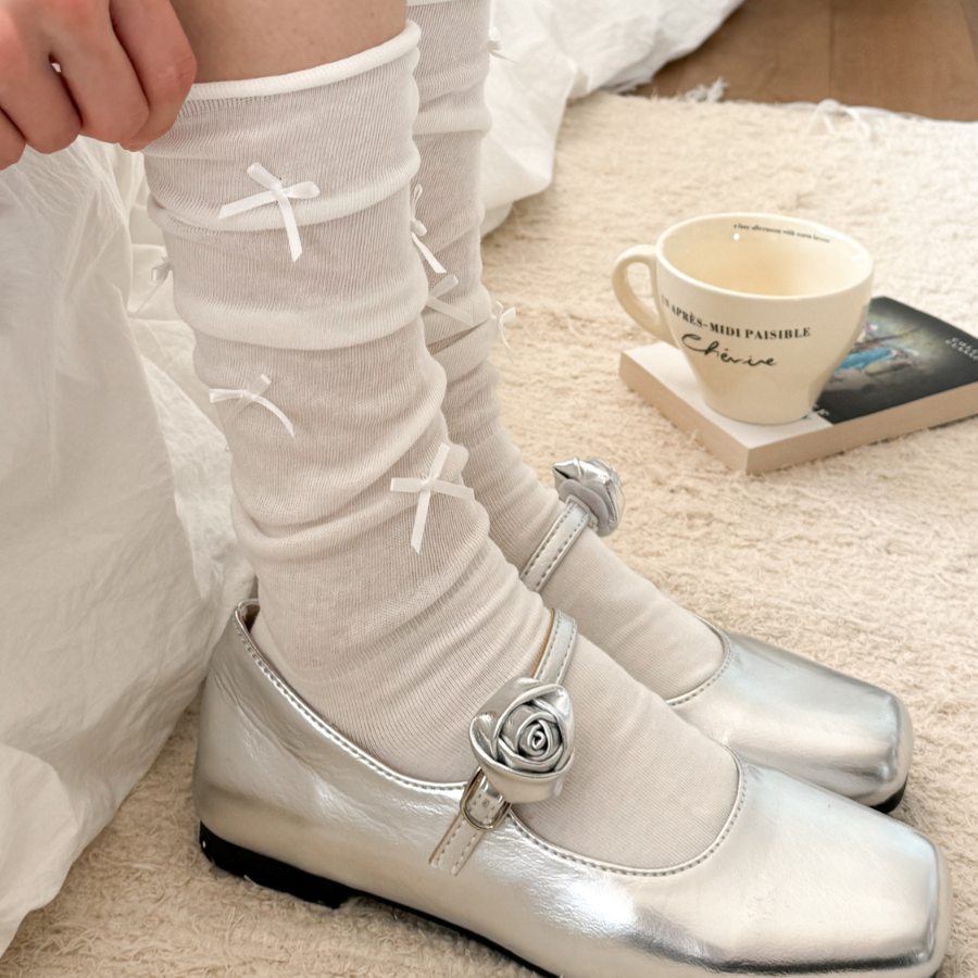 Летние полупрозрачные гольфы "Enjoy" с мини-бантиком — воздушный акцент для стильного образа