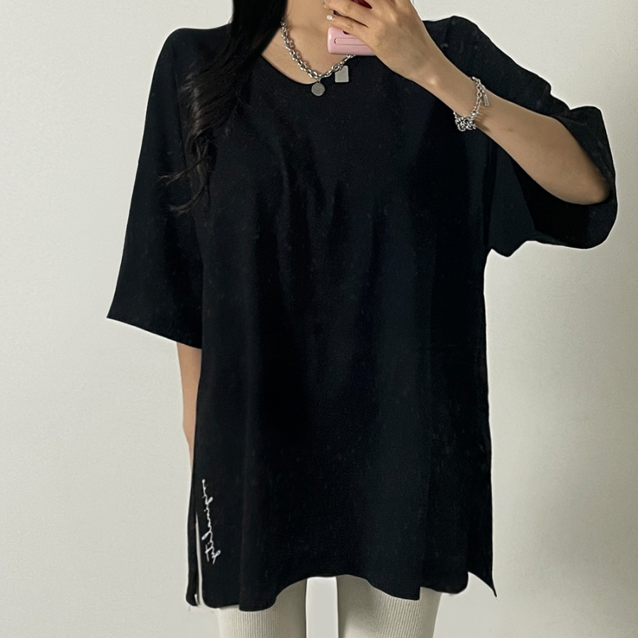 Signature Side Slit Short Sleeve T-Shirt