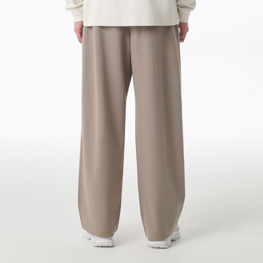 Cooltandard Two-Tuck Wide Lounge Sweat Pants [Grayish Beige]