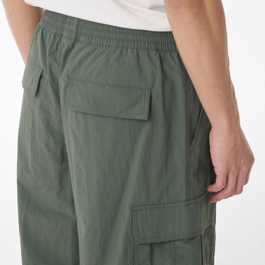 Nylon One-Tuck Parachute Cargo Pants [Khaki]