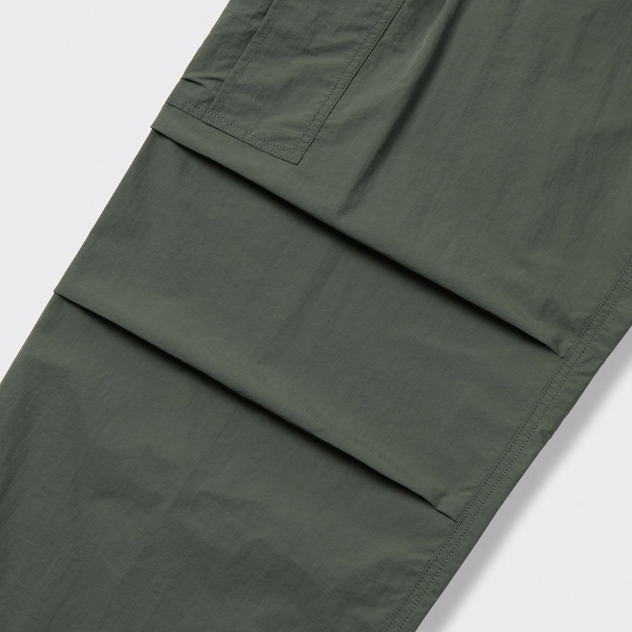 Nylon One-Tuck Parachute Cargo Pants [Khaki]